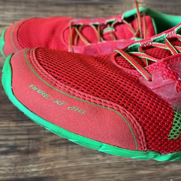 Red and green inov8 hare-xf 210 - Picture 6 of 8